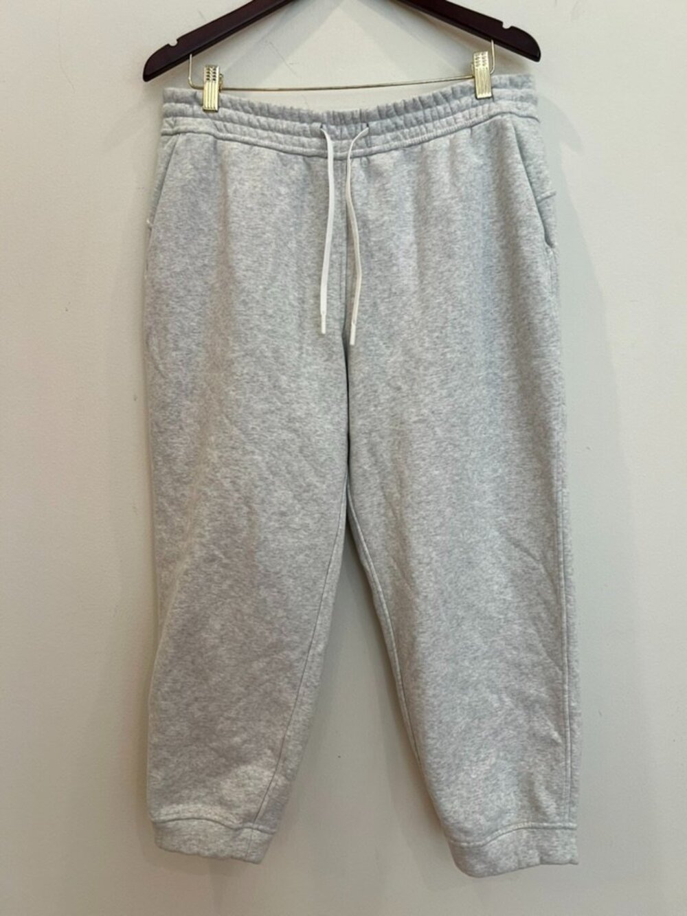 Lululemon Loungeful High Rise Cropped Jogger Womens 14 Heathered Gray Sweatpants